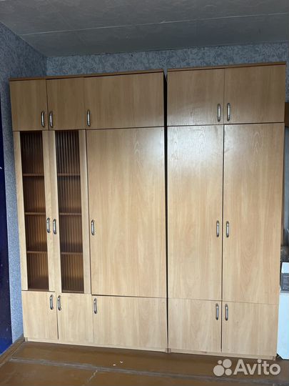 Шкаф