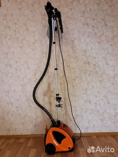 Отпариватель для одежды вертикальный