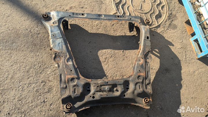 Балка подвески передняя Nissan Leaf 2017