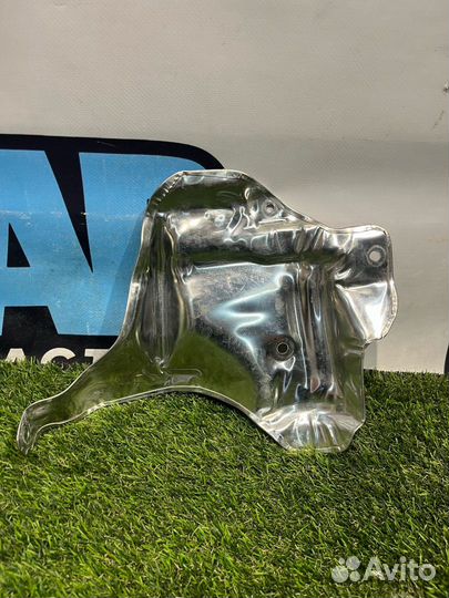 Тепловой экран моторного отсека Ford Escape