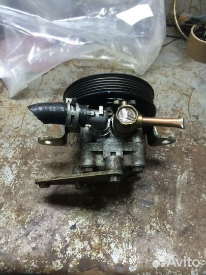 Насос гидроусилителя руля Ниссан