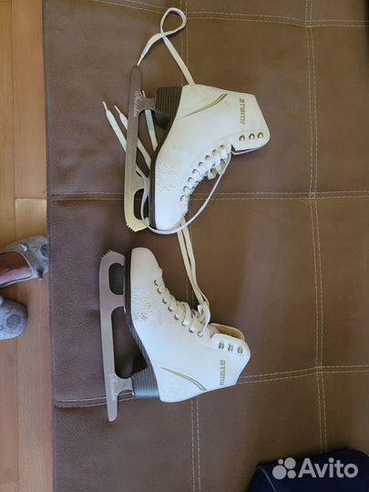 Коньки фигурные 38 размер