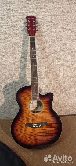 Акустическая гитара