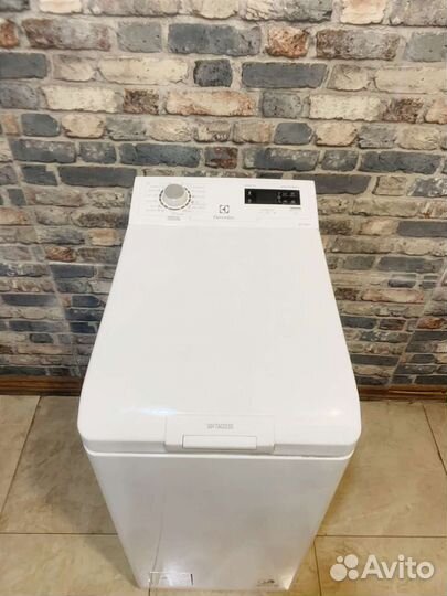 Вертикальная стиральная машина б/у Electrolux 6кг