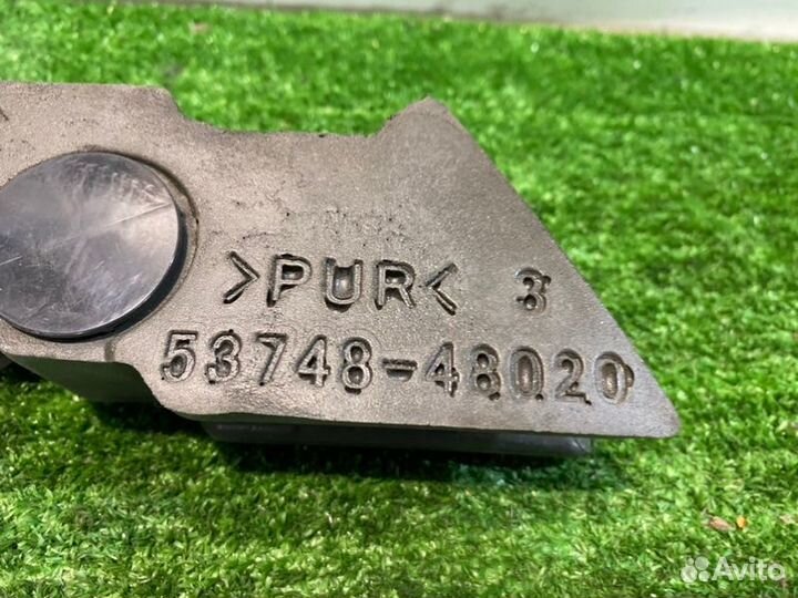 Уплотнитель крыла(1) Lexus Rx200T AGL20 8AR-FTS