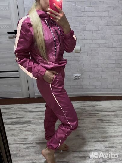 Спортивный костюм женский