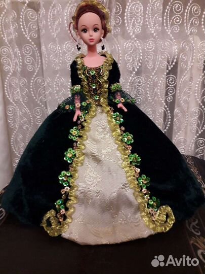 Кукла аксессуарами