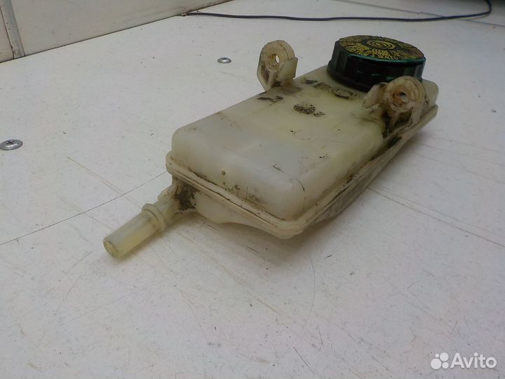 Бачок тормозной Peugeot 308 2007