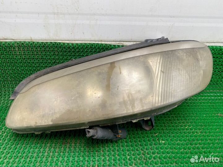 Фара передняя левая Opel Omega 2000