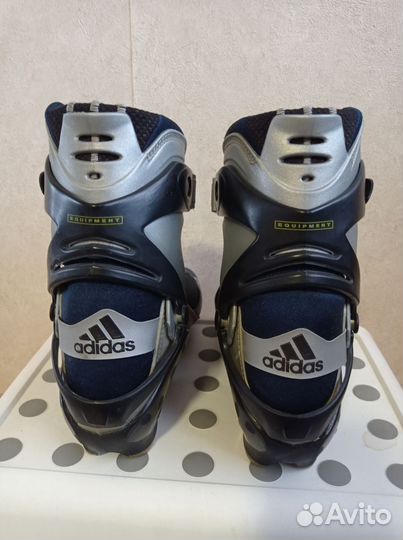 Профессиональные лыжные ботинки Adidas