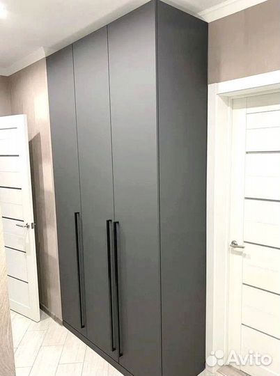 Шкаф в прихожую на заказ