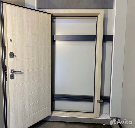 Дверь входная с терморазрывом