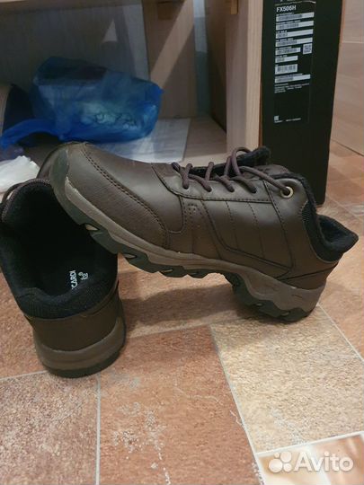 Кроссовки утеплённые коричневые