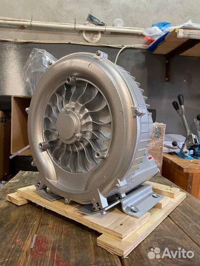 Вихревая воздуходувка