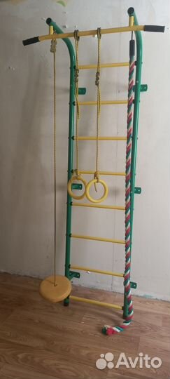 Шведская стенка с турником бу