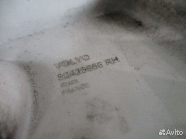 Накладка указатель поворота правая Volvo 82425956