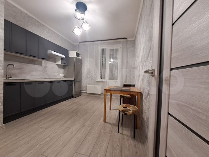 2-к. квартира, 58 м², 5/18 эт.