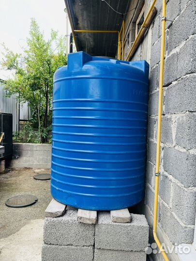 Емкость пластиковая 780 литров