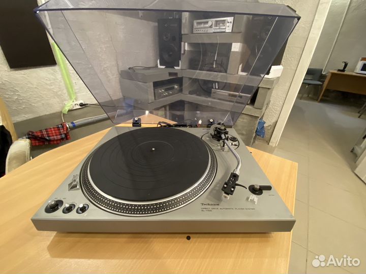Проигрыватель винила Technics SL-1700