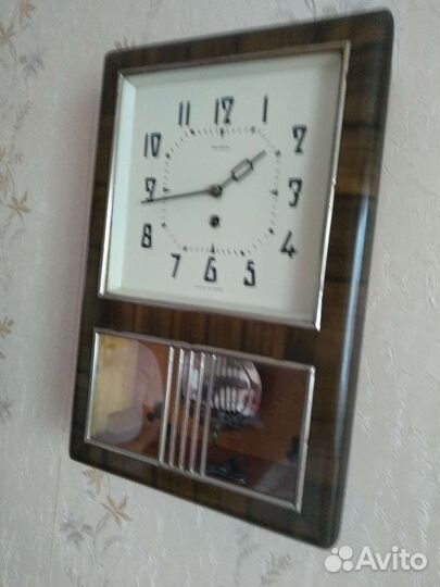 Старинные настенные часы