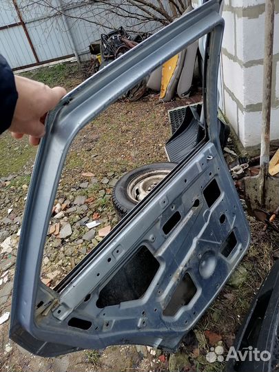 Дверь приора