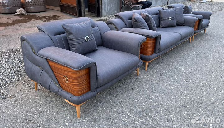 Тройка Гуччи