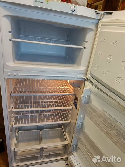 Холодильник бу Indesit NTA 14R