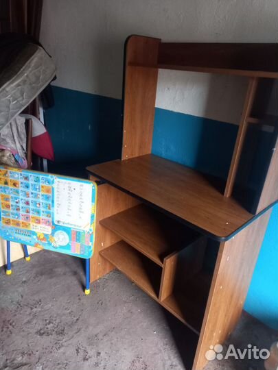 Компьютерный столик