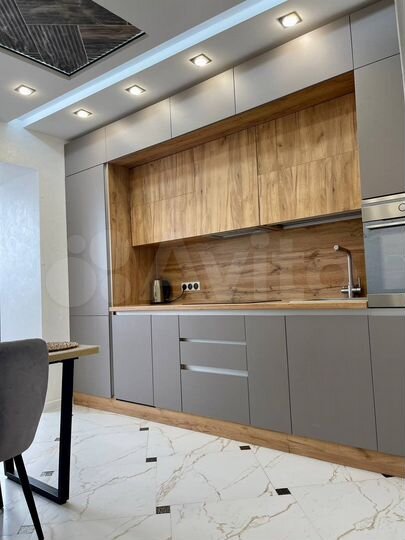 3-к. квартира, 85 м², 14/16 эт.