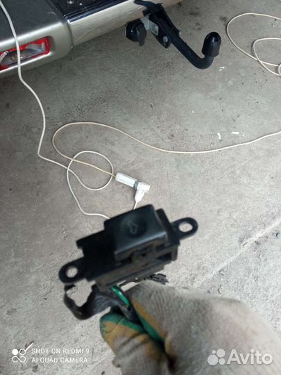 Кнопка управления люка митсубиши Монтеро 3