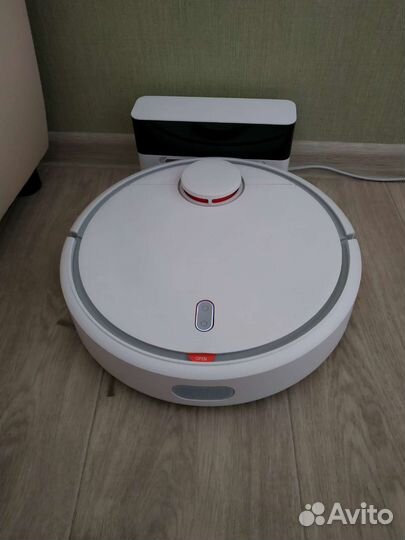 Робот-пылесос Xiaomi Mi Robot Vacuum Cleaner