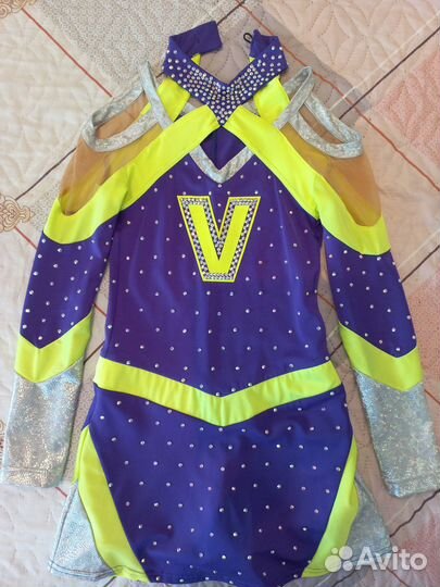Спортивный костюм для девочки новый