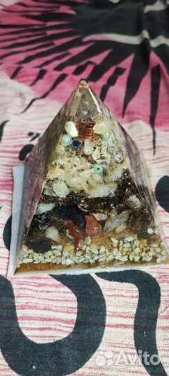 Оргонит пирамида