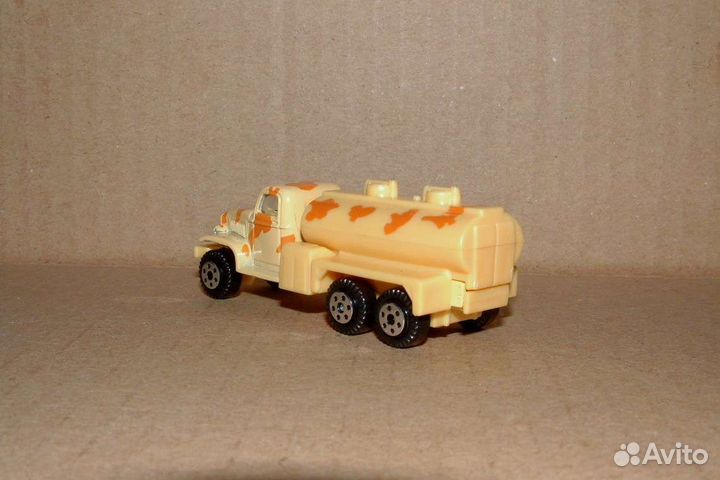 JMC бензовоз. Yat Ming. 1/87(HO)