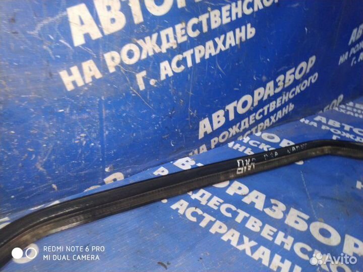 Уплотнительная резинка капота Сеаз Ока хэтчбек