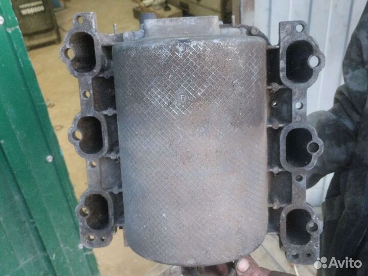 Коллектор впускной мерседес Mercedes a112