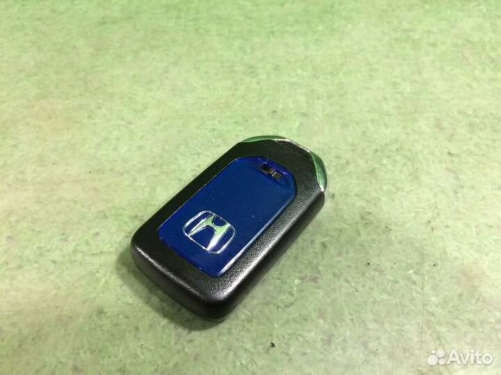 Ключ зажигания Honda Shuttle GP8 2016