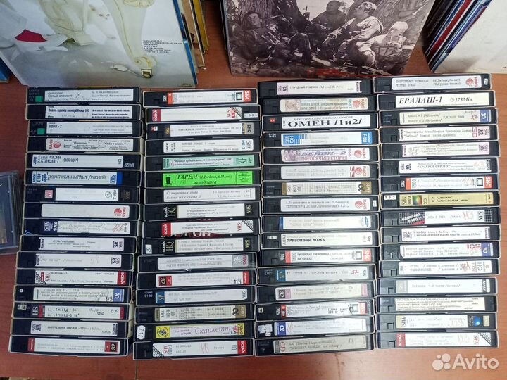 Видеокассеты с фильмами