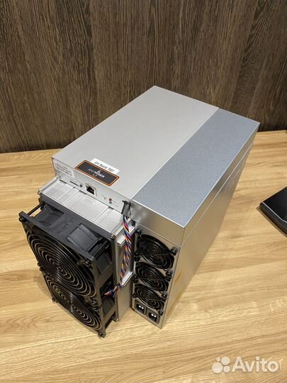 Asic Bitmain Antminer l7 9050 Mh/S