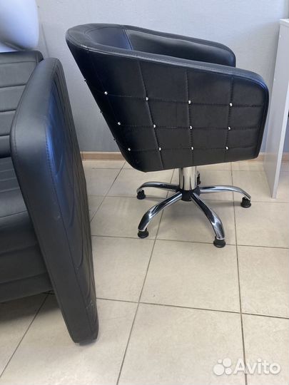 Парикмахерское кресло бу
