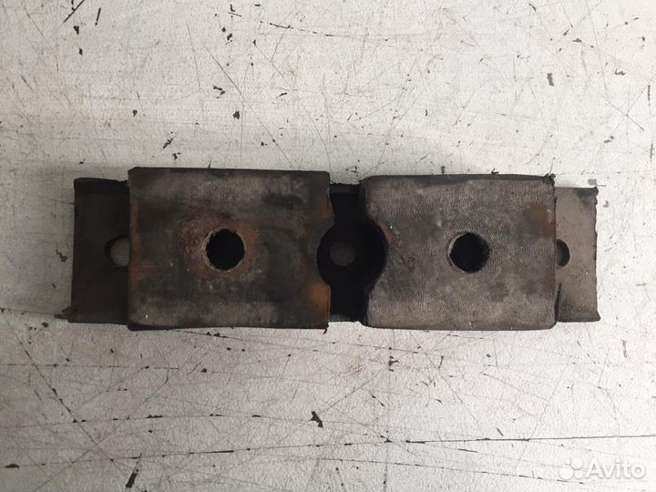 Подушка двигателя газ 69 газ М20 задняя нижняя