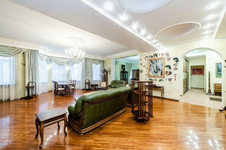 5-к. квартира, 250 м², 4/5 эт.