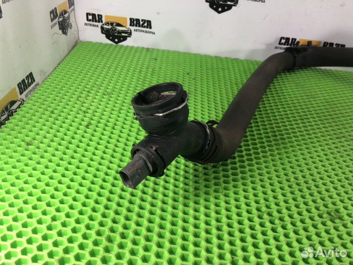 Патрубок радиатора нижний