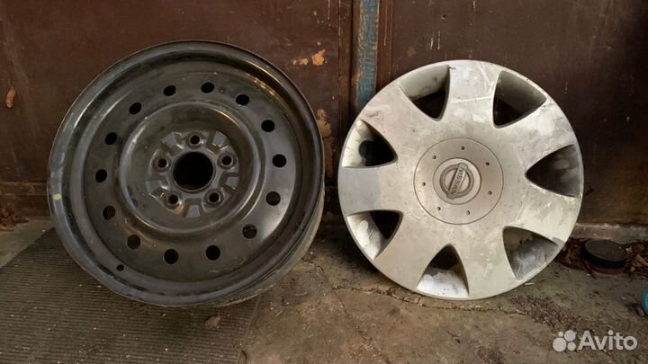 Продам диски 4 шт и колпаки