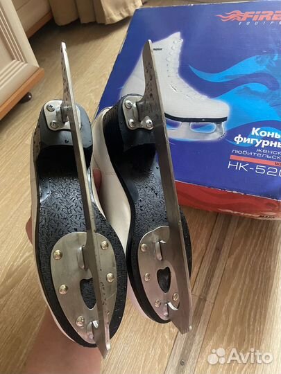 Коньки женские 38 размер