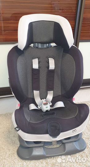 Детское японское автокресло Carmate Swing