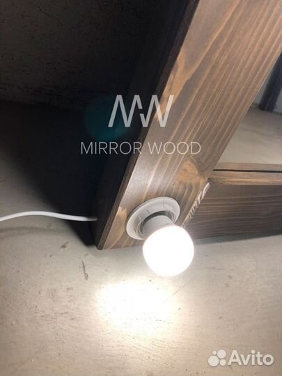 Зеркало настенное с подсветкой