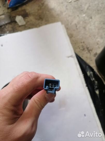 Замок ремня безопасности toyota camry sv 40