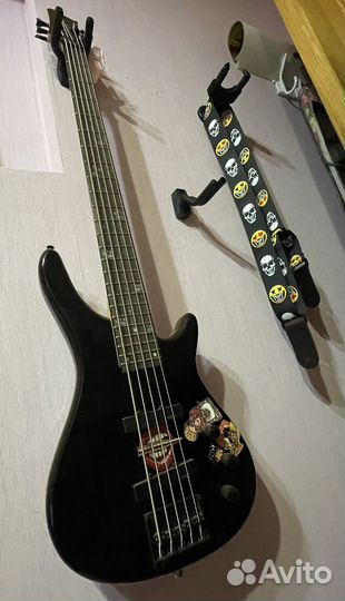 Бас гитара 5 струн