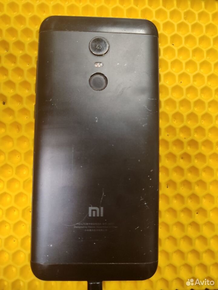 Xiaomi Redmi 5 Plus, 3/32 ГБ